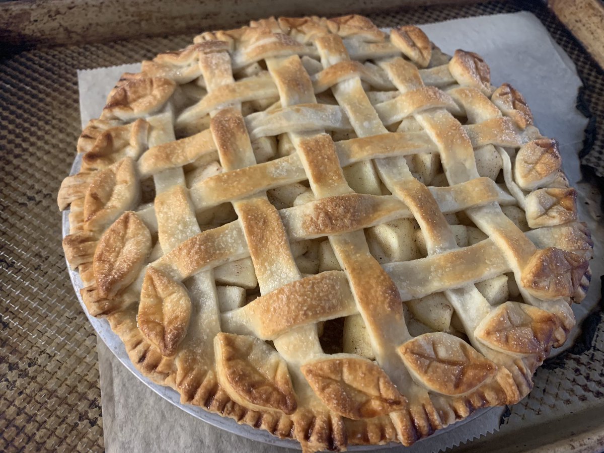*temperature drops below 60 degrees* apple pie time