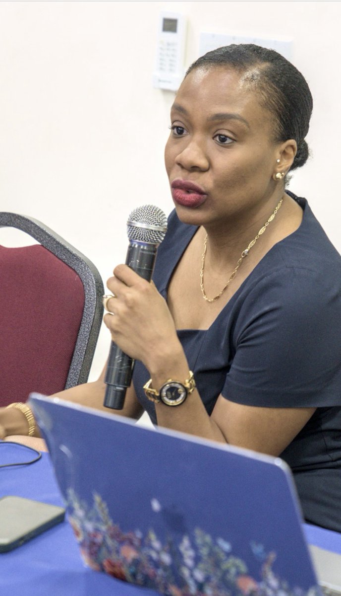 AnnValeryVictor's tweet photo. Un plaisir d’avoir eu aujourd’hui l’entretien sur l’importance de l’Inclusion Financière (IF) durant les séances d'orientation des nouvelles recrues de la Banque de la République d’Haïti. 
L’IF est un processus exigeant dont la concrétisation requiert un effort national continu… https://t.co/nS7dDM5E7D