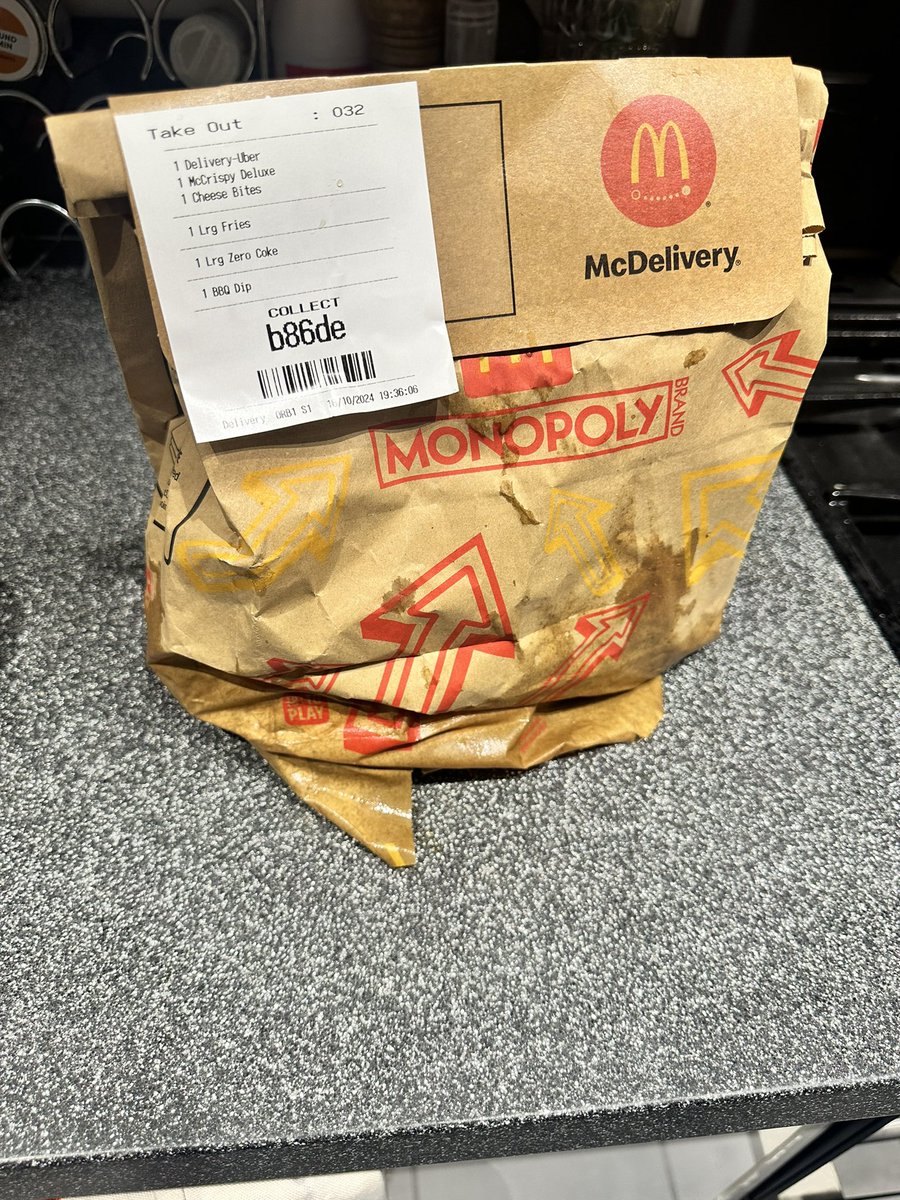 es_heritage's tweet photo. @Uber_Support @UberEats I just had an order delivered where it was inedible and was soaked to the point the bag and inner packaging was falling apart and the food soggy. I have tried processing it on the app but every time I try to upload a photo it tells me it’s invalid. https://t.co/x4KOlMvs1S