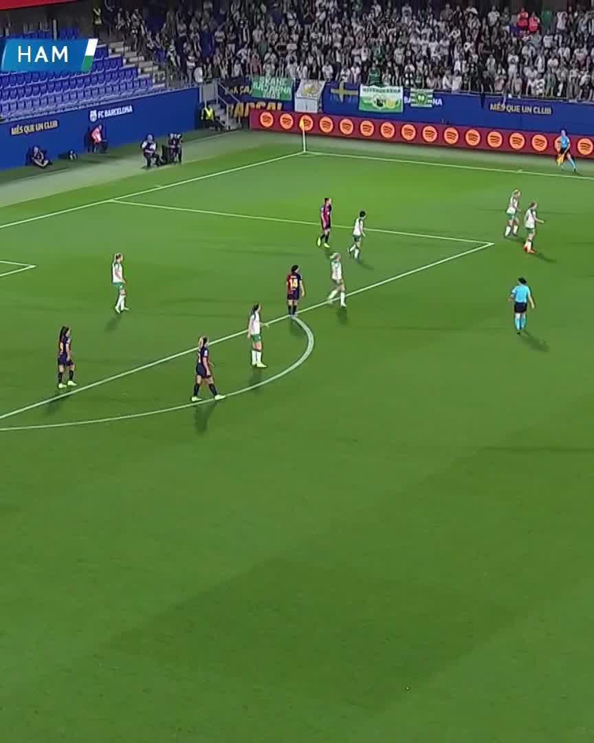 👌 Patri puts the ball in Alexia's head and Barcelona are 3-0 up against Hammarby at the break!Watch live for free on DAZN ▶️  #UWCLonDAZN