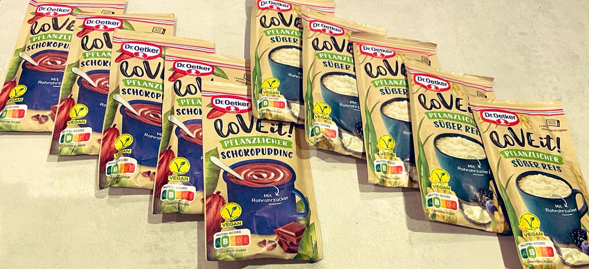 Spielfeldrand's tweet photo. [Werbung]  Für den kleinen Hunger am Abend… 
#welovetassendessert #droetker #loveittassenpudding #tassenpudding
@dr.oetker_deutschland @brandsyoulove.de https://t.co/OaNmyn0jOQ
