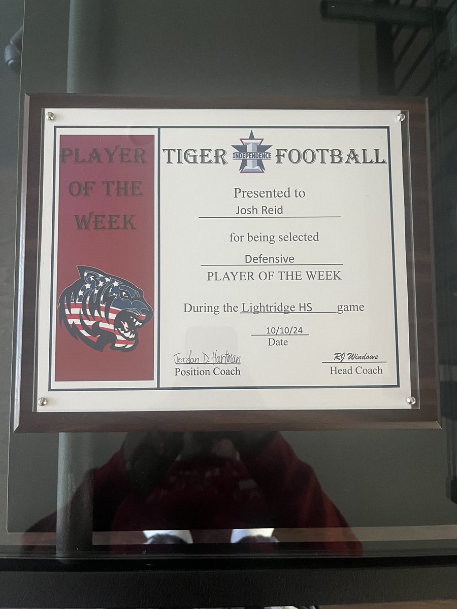JoshReid2025's tweet photo. Blessed to receive this honor from our team win last Thursday night. @rjwindows @IndyHSFootball https://t.co/bdIaDlbN8t