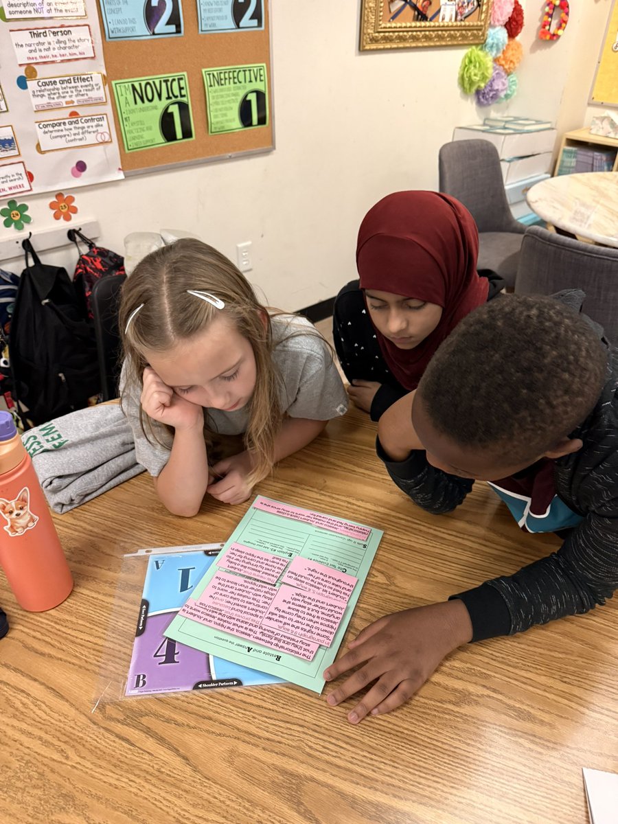 MrsParker4th's tweet photo. Working on better understanding the components of an extended constructed response so they can compose their best ECR! #RISDWeAreOne https://t.co/roO06tdpRr