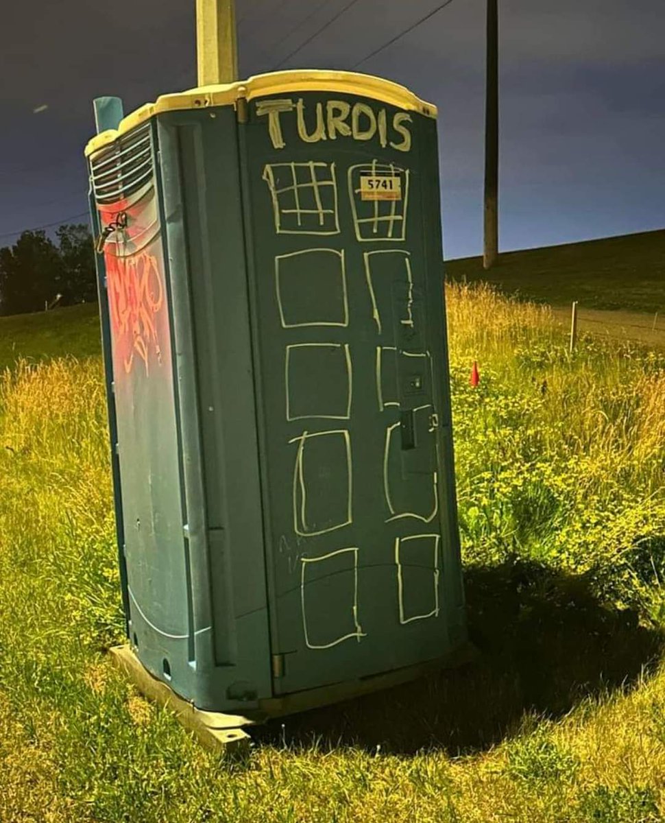 N0TINSERVICE's tweet photo. Nice to see that the new facilities have been delivered π
#busdriverproblems https://t.co/FVZKNfLxUh