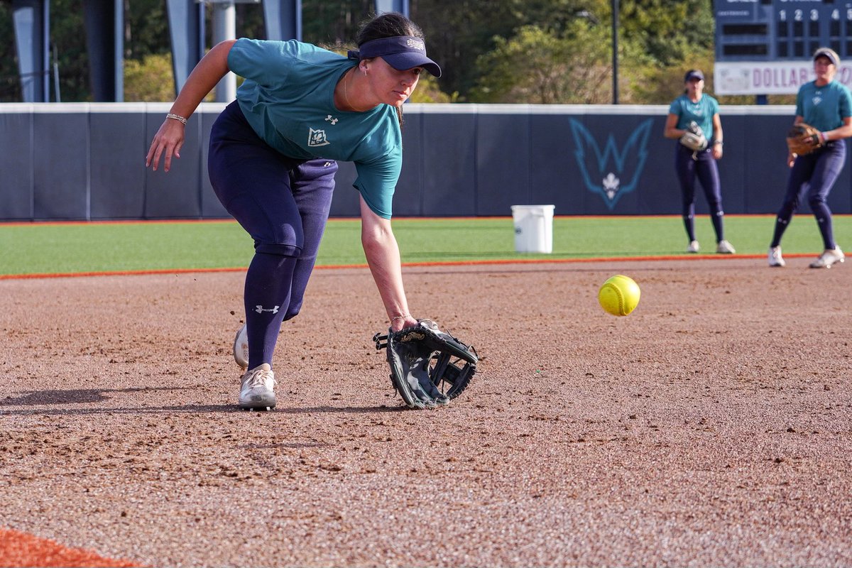UNCWsoftball's tweet image. fall ball is going great 🙌🍁
