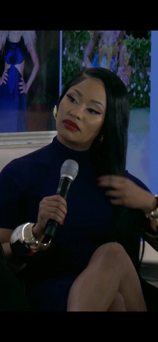 Kalicbaby's tweet photo. Can’t believe this is the same lady that was holding barb court last Nicki LMFAOOOOO😍😍😍😍😍😍#ForcesOfFashionNicki @NICKIMINAJ https://t.co/W2AC6vGm2V