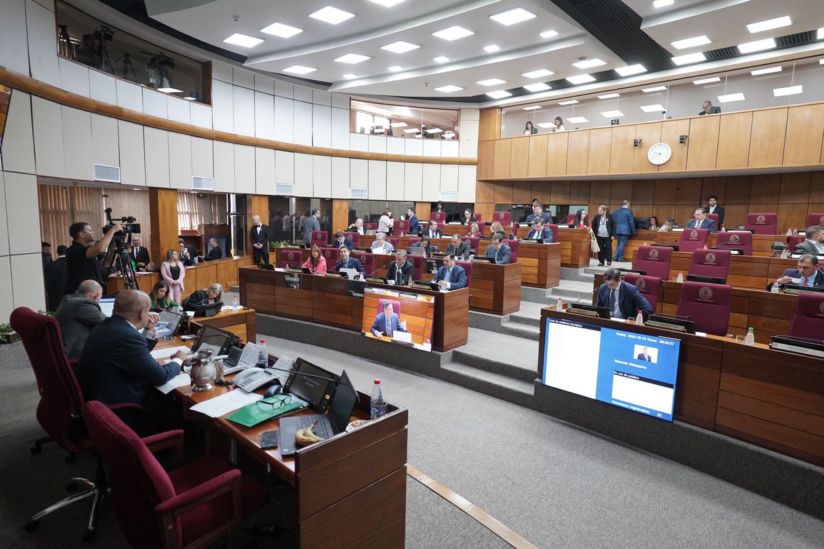 #Punto5 Prosigue la sesión ordinaria con el estudio del proyecto de Ley “Que denomina con el nombre de ‘Niños Mártires de Acosta Ñu’ la Ruta Nacional PY 17 que une los departamentos de Canindeyú, Amambay, llegando a la frontera con Brasil”

#SenadoPy