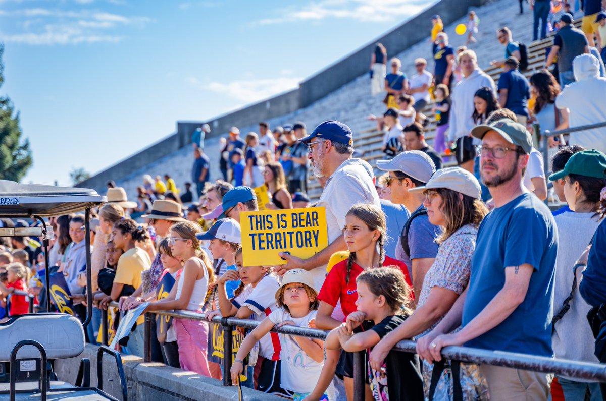 CalWSoc's tweet image. Sunday was special💫

Thank you @CalCameronInst for making our @WishGreaterBay dedication game possible!

To our #CalFamily, 1500 strong, who showed up and helped us raise $7,500 - Thank YOU! You made this day very special.

#GoBears