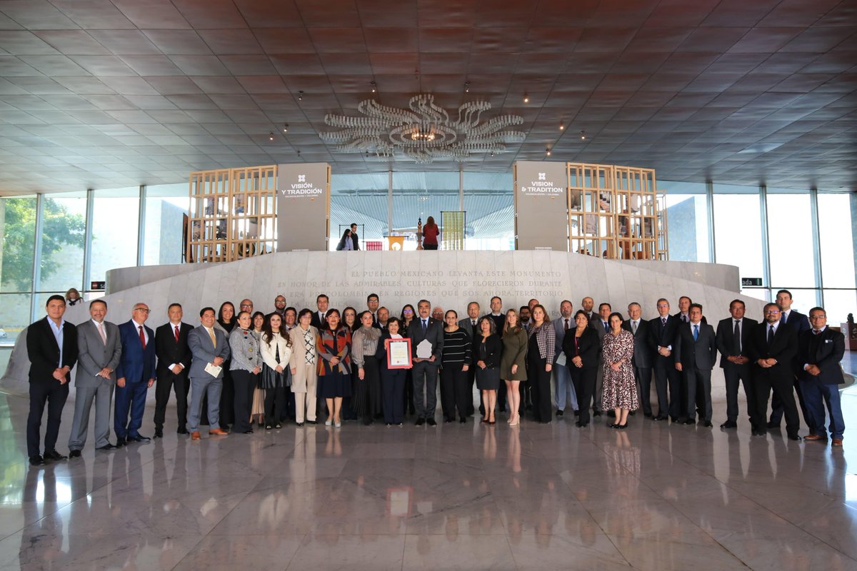 UAEH_OFICIAL's tweet photo. La comunidad #Garza el dรญa de hoy se viste de manteles largos, gracias al esfuerzo y dedicaciรณn de las y los integrantes de la #UAEH es un honor recibir el Premio en Comunicaciรณn Pรบblica, Crรณnica en su ediciรณn 2024.
#OrgulloGarza #PremioCrรณnica2024 #LaGarzaMรกsVivaQueNunca https://t.co/cZKh1uXlFU
