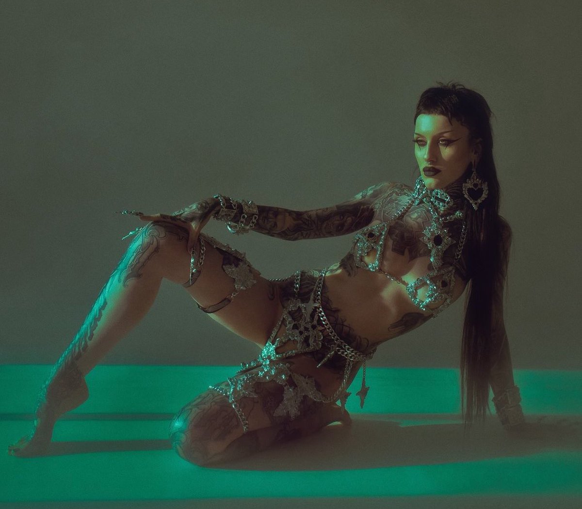 🗡️🗡️🗡️