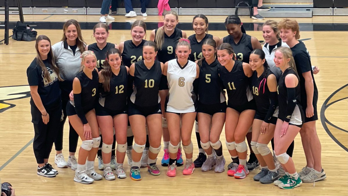 On to the next one!!! Lady Jackets win 1st round! 🐝