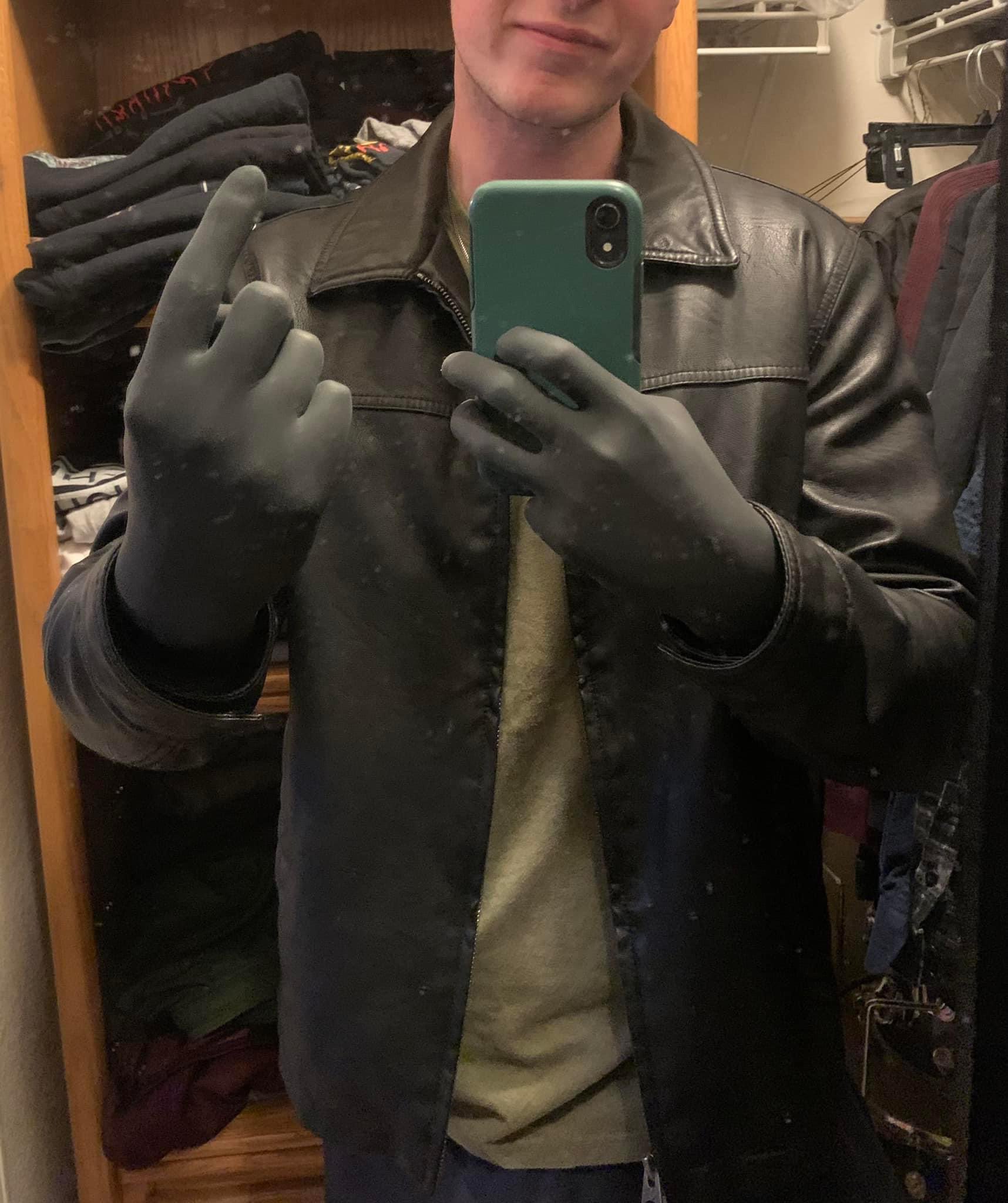 slave cock milking in stable Omw to go meet a new slave who wants to get locked  and added to my stable 🔐 New OF content coming this weekend Skype:  bradfordtmp@gmail.com #latexgloves #chastity #