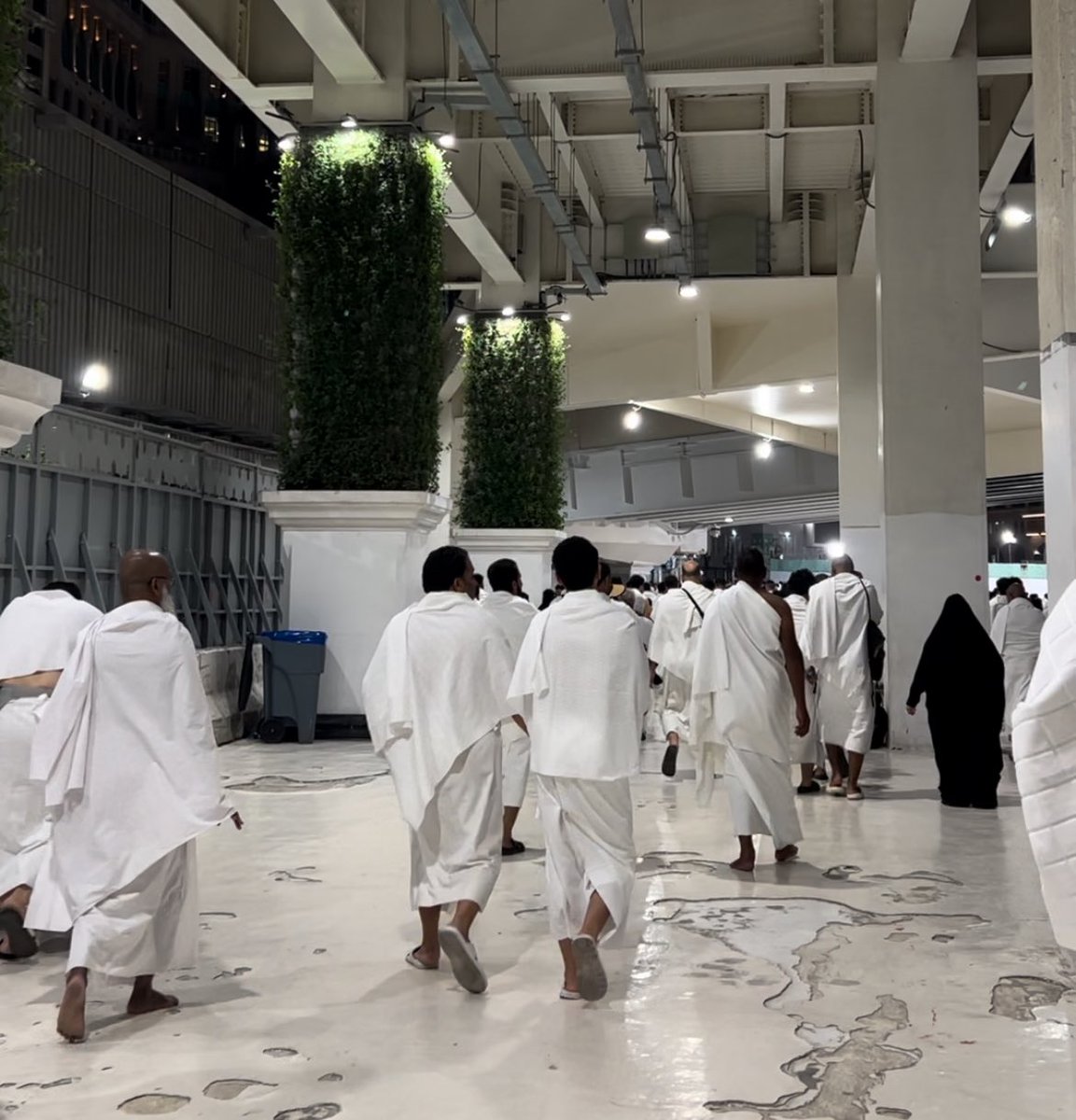 iilvrj's tweet photo. ليلة من أجمل ليالي يوم الجمعه🤍🤍 https://t.co/eSVkBPxLLA
