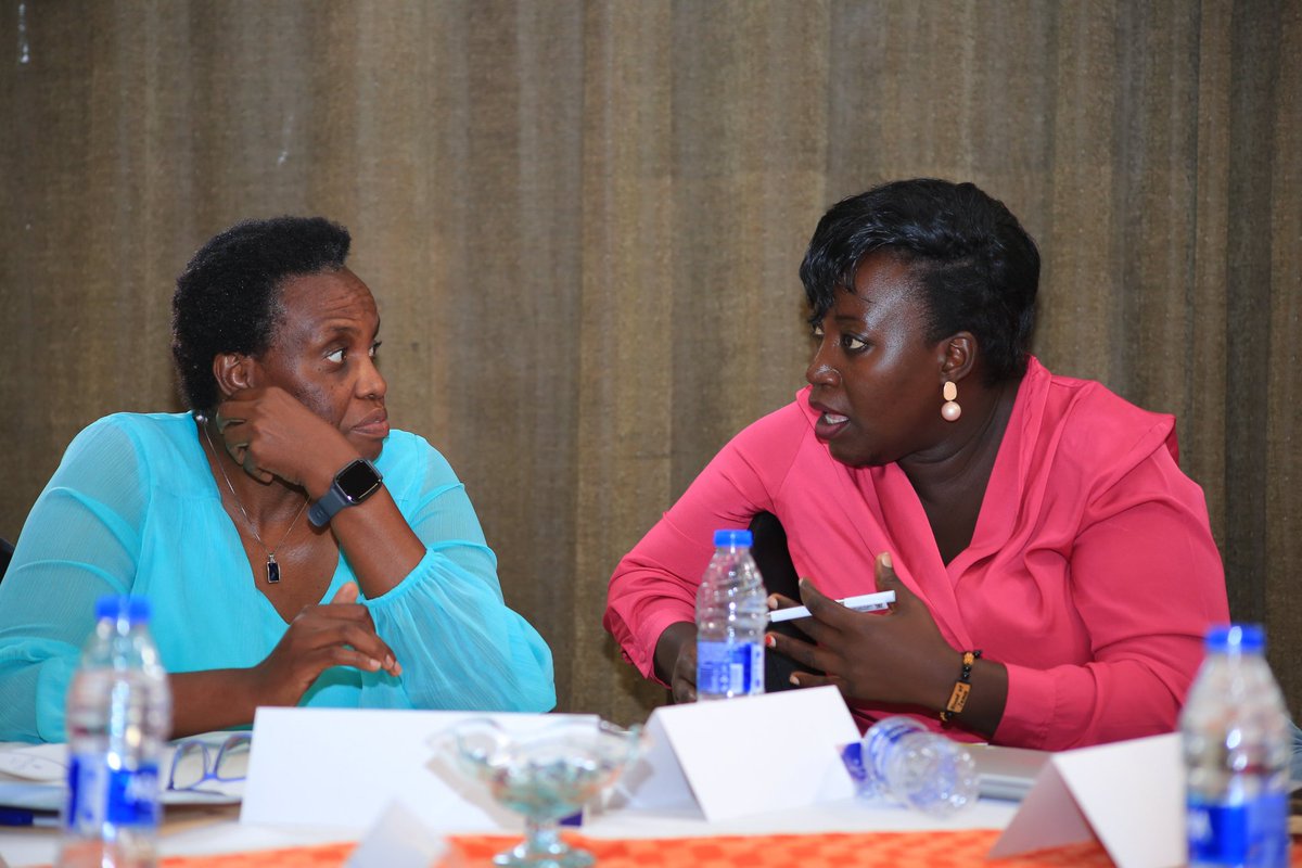 infoclaudia85's tweet photo. #RCFM8 - Panel 1 sur l'exploitation du potentiel du #MPHSS pour améliorer le bien-être des #MigrantsForcés @MaryKampogo @counselInno &amp; Etheldreda Nakimuli Mpungu, MD, PhD ont amorcé une discussion fructueuse avec le public engagé #Moyensdesubsistance #Réfugiés 1/4. https://t.co/XFE3waNWFz