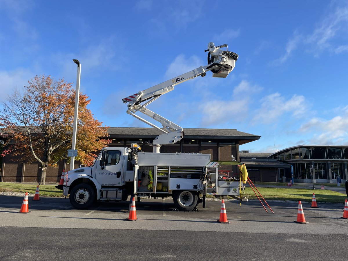 Patrick Stella (@stellapds_ngrid) on Twitter photo Today, employees at <a href="/nationalgridNY/">National Grid NY</a> went to <a href="/SUNY_FMCC/">SUNY Fulton-Montgomery Community College</a> to talk with 8th graders about careers in energy. Energy is at the heart of our lives powering homes & businesses & we need talent for brining power to everyone in a sustainable & responsible way! Today, employees at <a href="/nationalgridNY/">National Grid NY</a> went to <a href="/SUNY_FMCC/">SUNY Fulton-Montgomery Community College</a> to talk with 8th graders about careers in energy. Energy is at the heart of our lives powering homes & businesses & we need talent for brining power to everyone in a sustainable & responsible way!