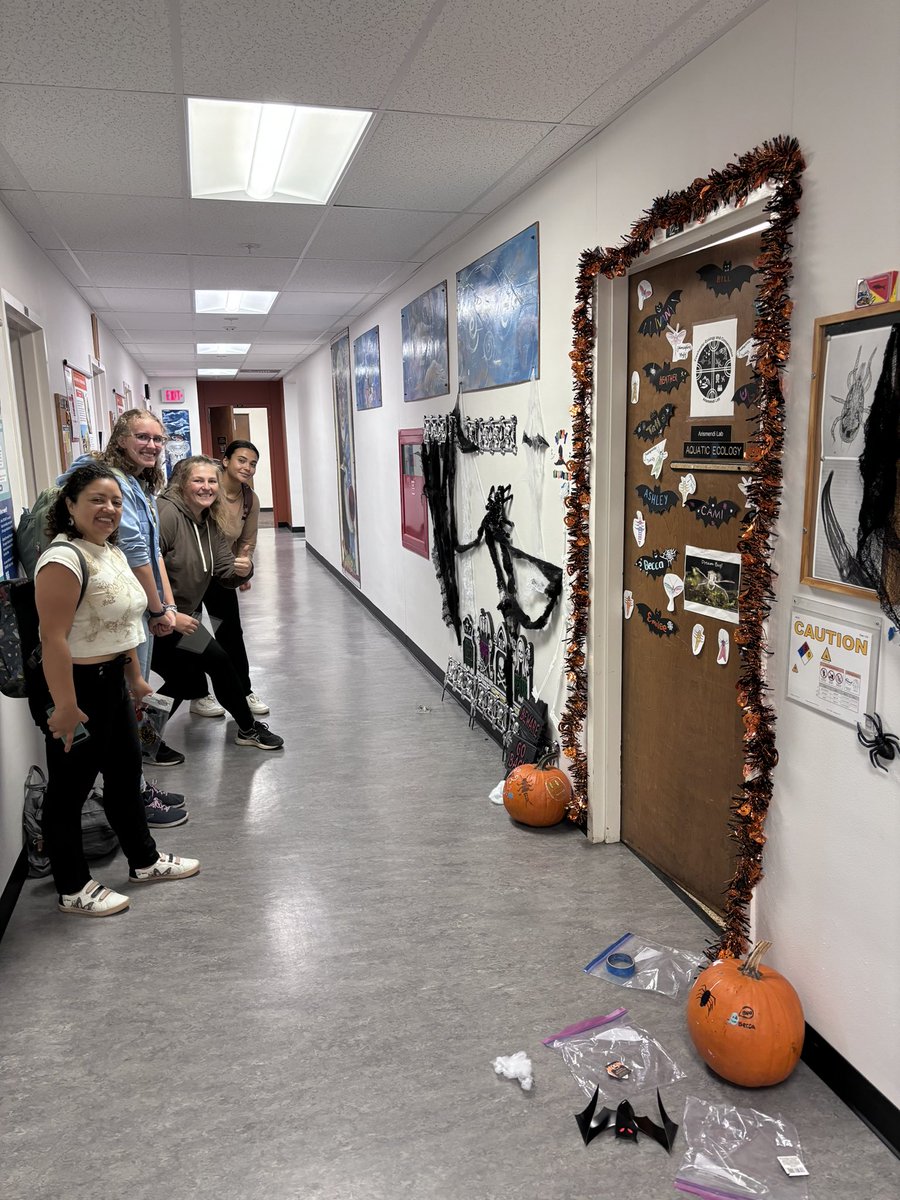 Timaukel's tweet image. Keeping our lab tradition for Halloween 🎃 👻 @osufwcs