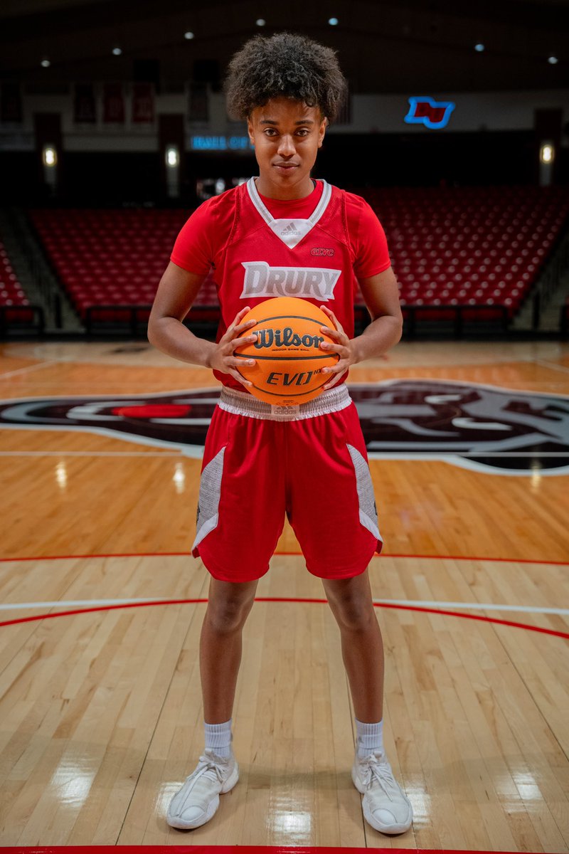 DULadyPanthers's tweet photo. Media day flicks 📸 

#DUtheinches | #allweDUiswin | #MediaDay https://t.co/43hpFKnZvn