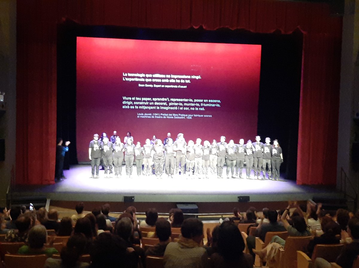 MartaFdezJurjo's tweet photo. 14/10 Acte oficial d’inauguració del curs 2024-25 de l'Institut del Teatre amb la dir. #NúriaPlana i la presidenta de @diba
@LluisaMoretSabi. Commemoració dels 25 anys de l’Escola Superior de Tècniques de les Arts de l’Espectacle #ESTAE amb lliçò inaugural de Chris Van Goethe. https://t.co/CGkGFl20t1