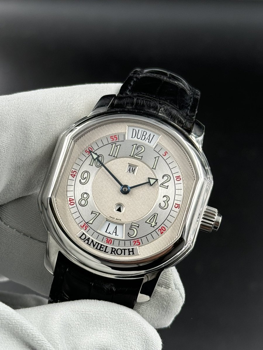 fraefede990's tweet photo. Daniel Roth è un produttore di orologi di lusso con sede nella Vallée de Joux , Svizzera . L'azienda è stata creata da Daniel Roth nel 1989 ed è stata acquisita dal Gruppo Bulgari nel 2000 @Bulgariofficial @ROLEX @danielroth @iltempodeiprincipi https://t.co/lw7ZtLFZub