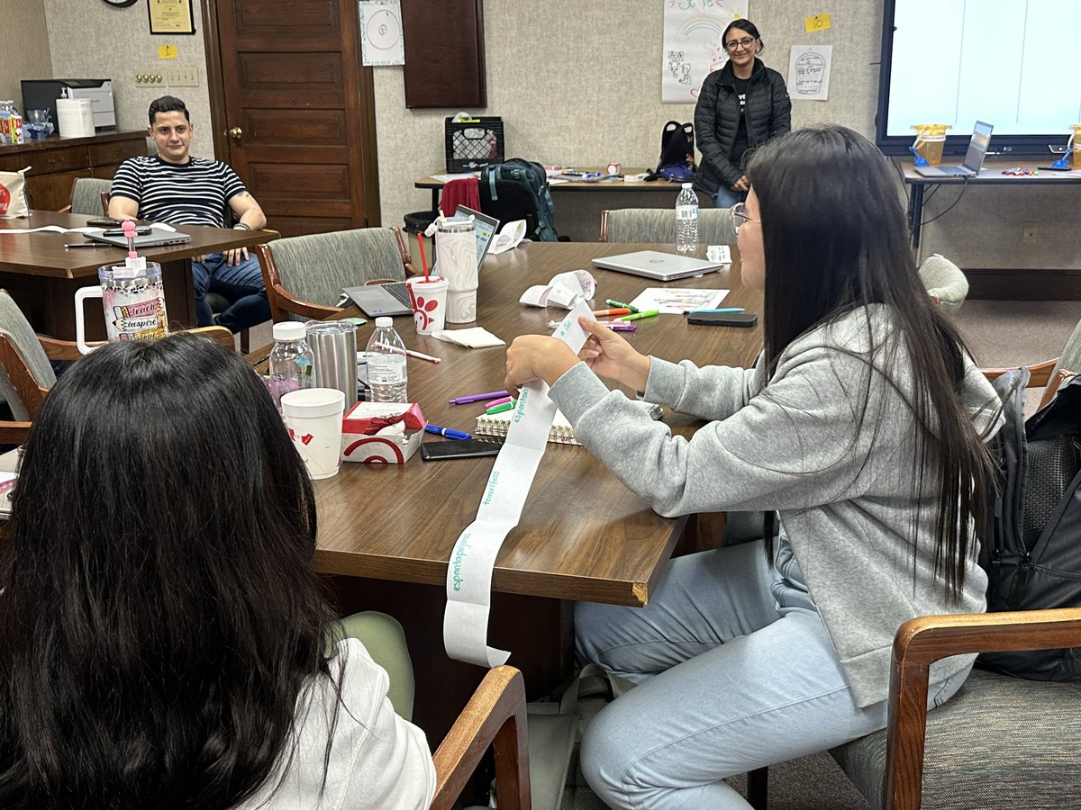 Full day of teaching, learning and collaboration with the DL <a href="/ParticipateLrng/">Participate Learning</a> Ambassador Teachers from <a href="/dcsnc/">@DCSNC</a> and <a href="/LCSJackets/">Lexington City Sch</a>. It’s an honor to work with these amazing educators 
#UnitingOurWorld