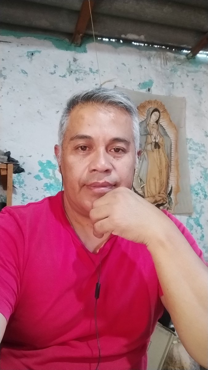 vazquez72pdr's tweet photo. Pensando tantas cosas, lo gracioso que en esta vida puede ser el simple hecho de existir https://t.co/6gfnPu0OEi
