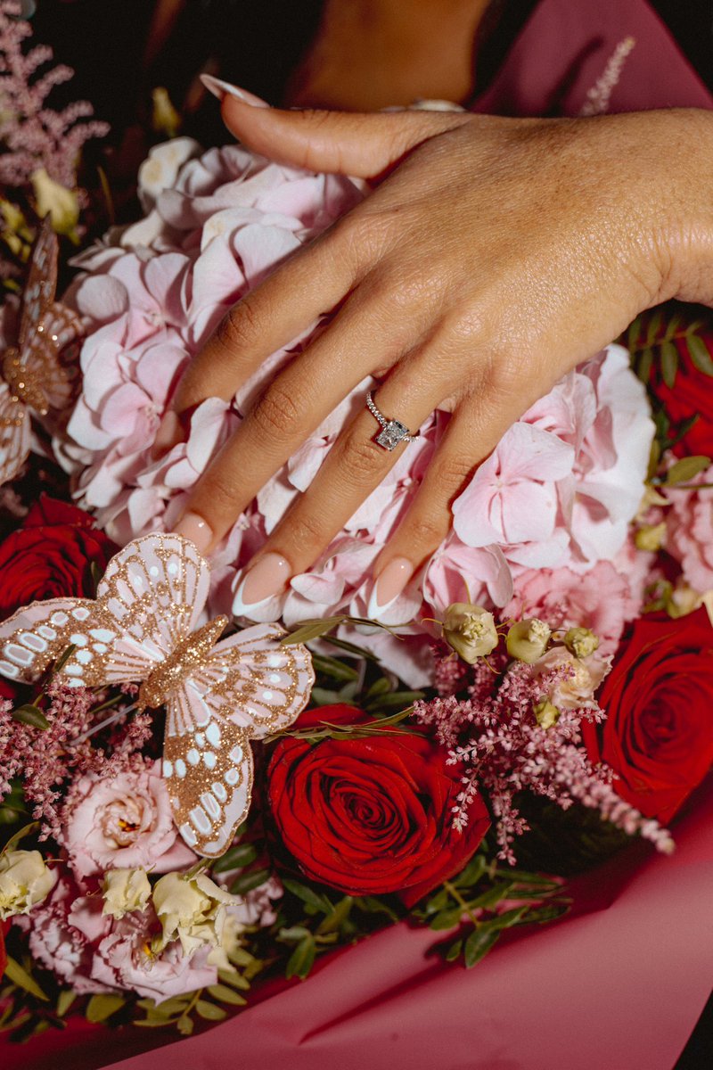 A South LDN love story 🖊️💍 ❤️ 

#ThaGreats 🏁