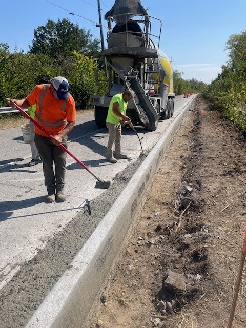 🚧The Eagle Creek Greenway Extension is adding 6.7 miles of new trails! 

1️⃣ Dandy Trail to Crawfordsville Rd - $4.3M (Now-Summer 2025) 
2️⃣ Crawfordsville Rd to B&amp;O Trail - $5.6M (Fall 2025-Winter 2026) 
3️⃣ B&amp;O Trail to Washington St - $7.2M (Fall 2025-Winter 2026)