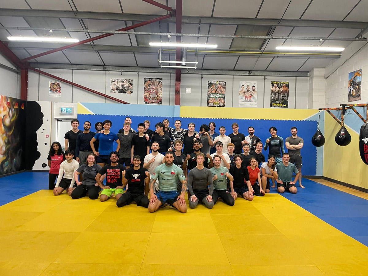 EdersonLionMMA's tweet photo. I like the phrase "It is better to be a warrior in a garden, than a gardener in war. "I believe it is better to know how to defend yourself and never need it, than to need it and not know it.

@Cambridge_Uni #cabridgeunimma https://t.co/NsQ89CUBjv