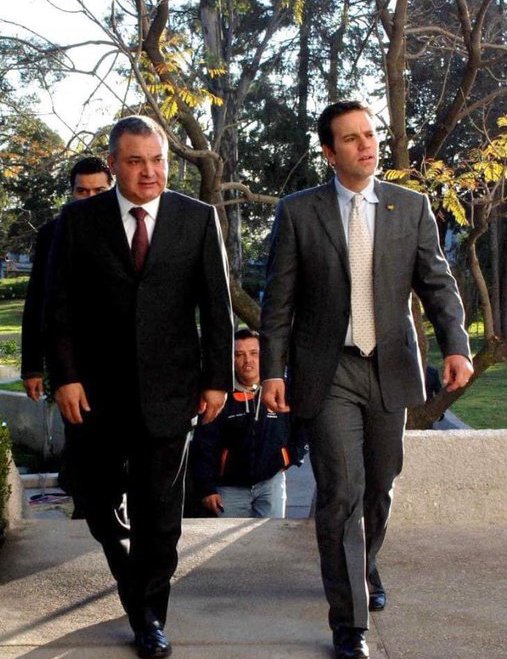 Circula foto de Loret de Mola con Genaro García Luna ¡Qué tiempos aquellos! https://t.co/FQmmxaydHE