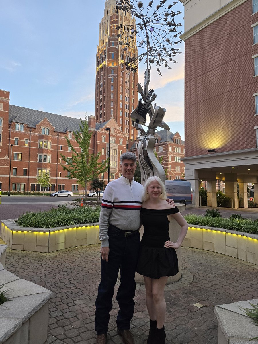 demaly89's tweet image. Shawn Mendes 10.14.24 #ForFriendsAndFamilyOnly It took me 6 years and a 12 hour drive, but we made it!!!! I finally saw the most amazing, talented human ever! Thank you, shawn, for always being yourself.. I will cherish these memories forever.🤍  #mendesarmy