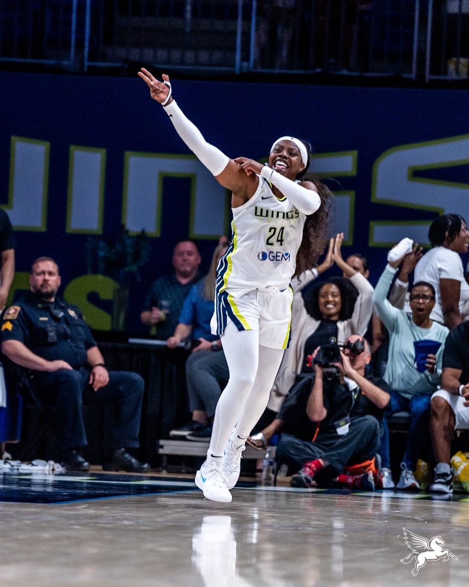 A season to remember for 2️⃣4️⃣.

⭐️ Only player to rank in Top 10 in points, assists and steals
⭐️ Became Wings Franchise All-Time Leading Scorer 
⭐️ Only player in WNBA history to lead the league in steals (2.13) and average 20+ PPG | 5+ APG
⭐️ Fastest player in WNBA history to