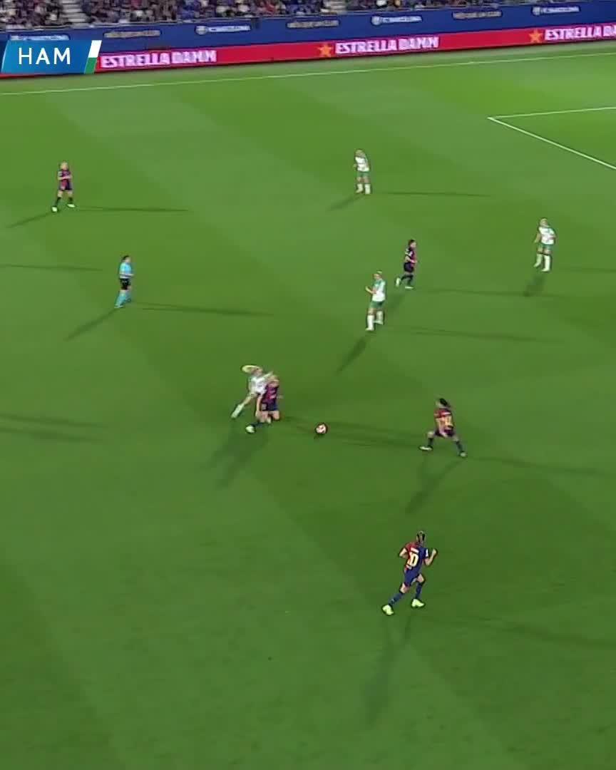 👀 That passing game though...Barça are now 6-0 up against Hammarby.Watch live for free on DAZN ▶️  #UWCLonDAZN