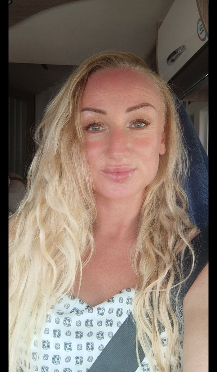 Tradwife Child of God ✝️🖤❤🦋🔥❣️ tweet media