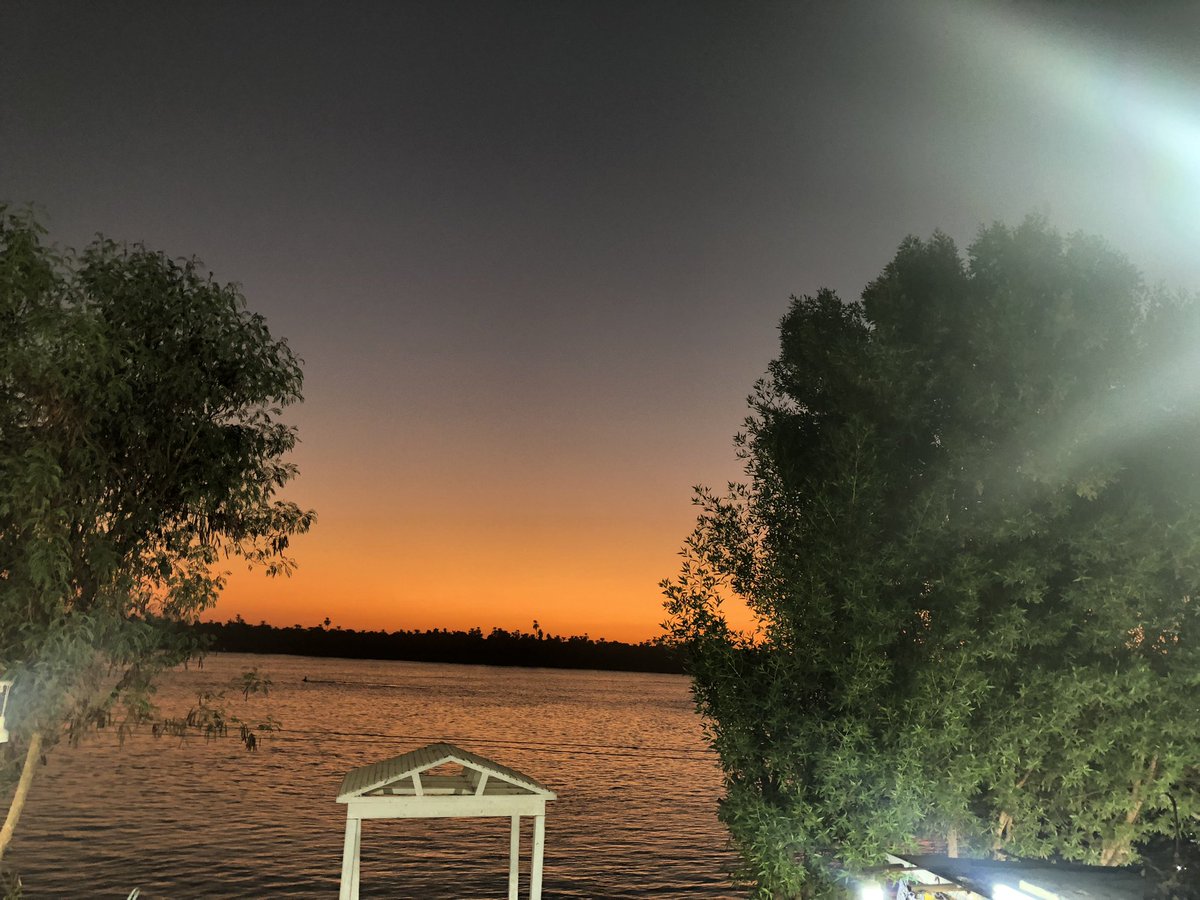 Manuela99193331's tweet image. Puestas de sol en el #Nilo
#FelizNoche