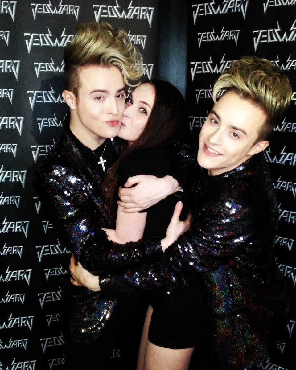PlanetLadyVenus's tweet photo. @planetjedward happy birthday my dear boys ❤️
Have a really magical birthday 🎈 
Love U loads 🫶🏻
Hope to see you soon 

Your Tatiana ❤️ https://t.co/jkxlp3Wyn8