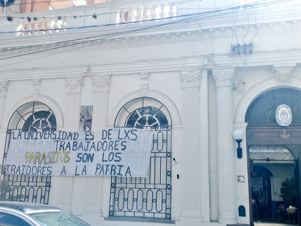 PubliCami's tweet photo. Creí que era de los Estudiantes. 
@unjuonline @fhycsunju https://t.co/g5G6vFYONP