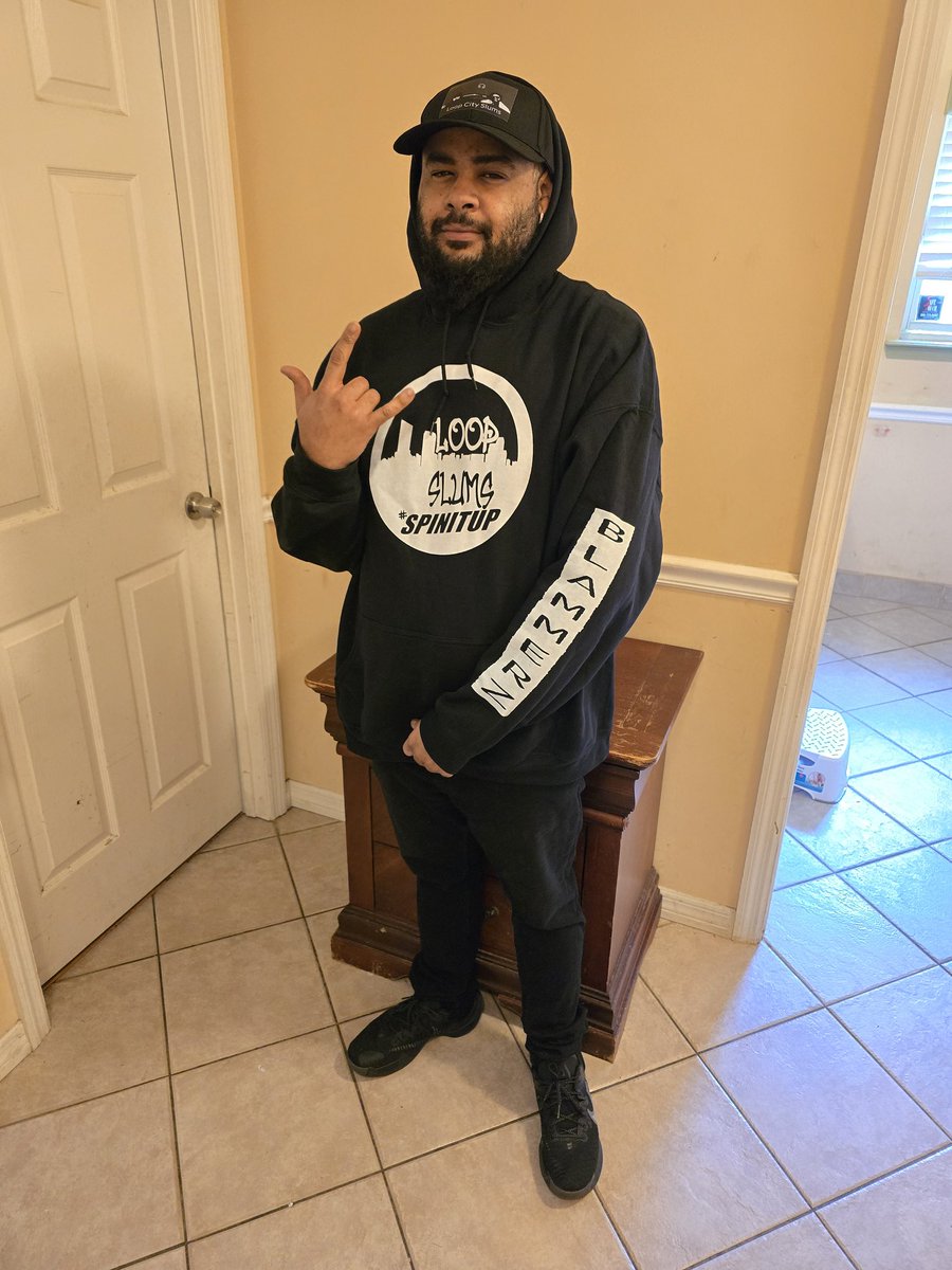 Fonzz (@fonzz_wit2_zs) on Twitter photo Shout out to my #blamfam <a href="/LoopCitySlums/">CONCRETE Slums</a> <a href="/burnzboy21/">lord slums</a> love the drip my g's! I appreciate ya for being the most realest, down to earth, genuine mofo's to walk this blue marble! Good looks for spinnin up my music. Much love and success to ya! π―πͺπΎπππΎ #spinitup #blammerz #music Shout out to my #blamfam <a href="/LoopCitySlums/">CONCRETE Slums</a> <a href="/burnzboy21/">lord slums</a> love the drip my g's! I appreciate ya for being the most realest, down to earth, genuine mofo's to walk this blue marble! Good looks for spinnin up my music. Much love and success to ya! π―πͺπΎπππΎ #spinitup #blammerz #music