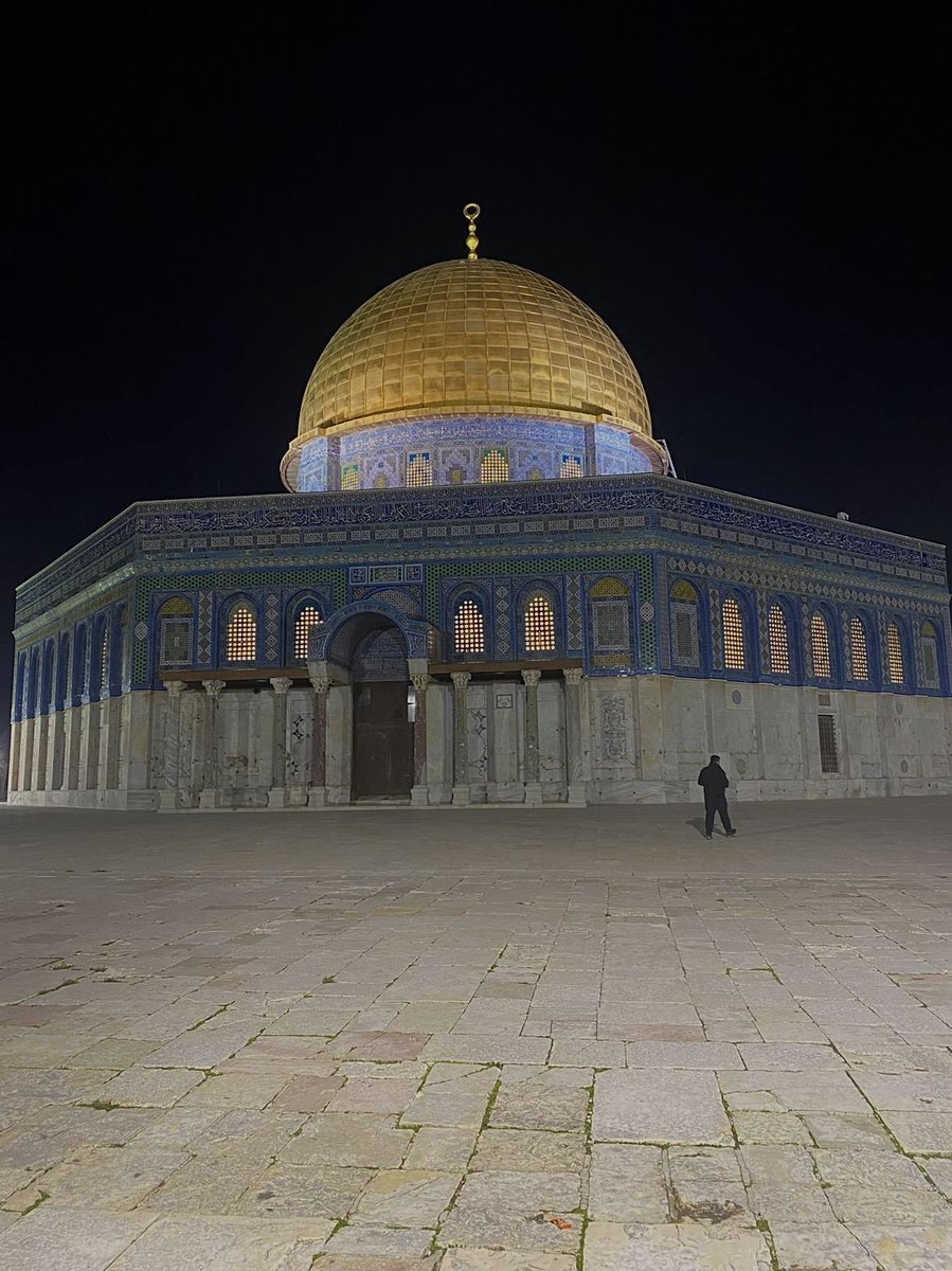 masjid al aqsa  ( Palestine )