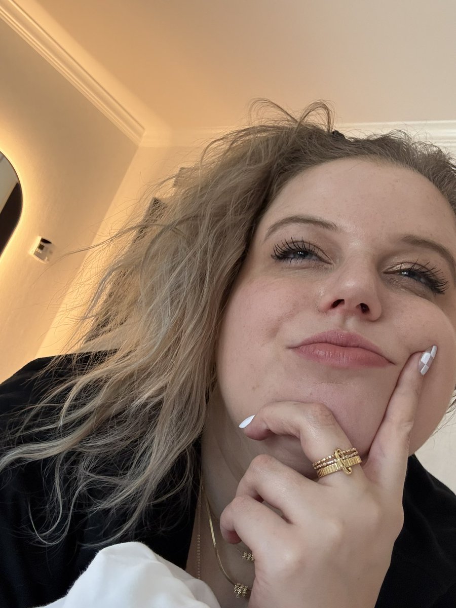 maybe it’s not the memories friendships but the terrible annoying jokes and accidentally interrupting we make along the way
#careeradvice