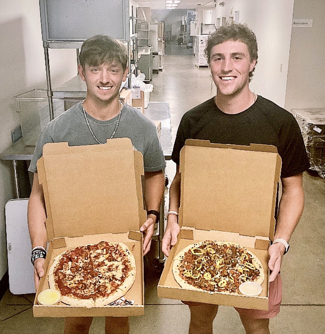 Pizza X tweet media