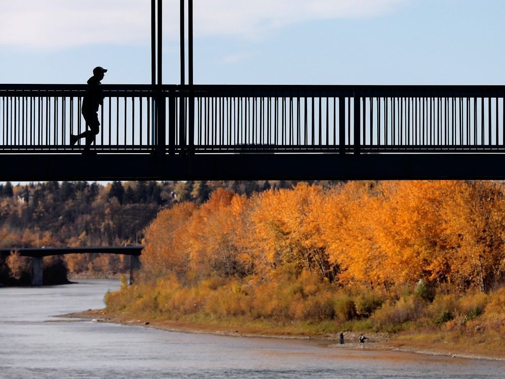 Man charged after senior fatally struck by electric dirt bike on Edmonton walking bridge

Read More: edmontonjournal.com/news/crime/edm…