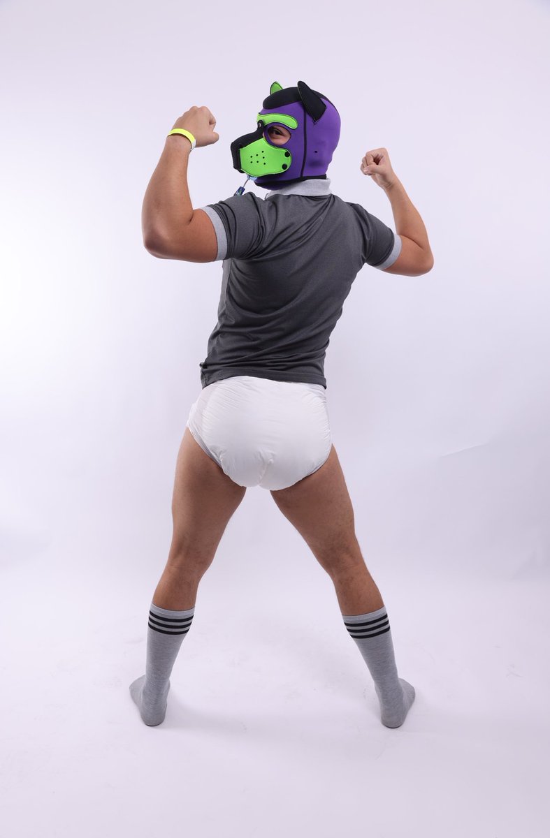PurebredNeon's tweet photo. How’s my Pamper looking Mr picture man? I’m juts a Dumb Diaper Doggo! 
🐶🥵🍑🤤

#abdl #pupplay #diaperbutt #daddy https://t.co/IW2s1PTEDA