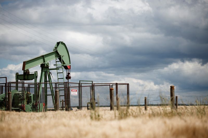 runaway2k's tweet photo. Oil steadies after sharp falls as Middle East uncertainty persists 

 https://t.co/JjeHl3ueXb https://t.co/R65hB6waMS