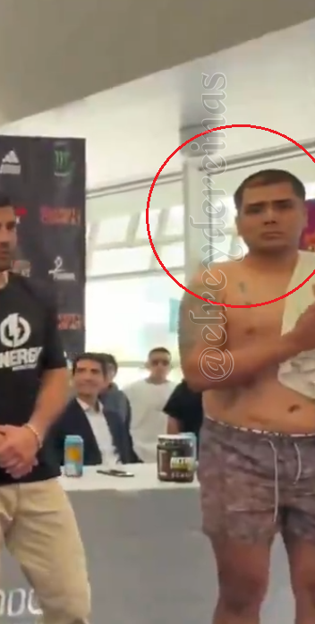 elreydereinas's tweet photo. @AzvLForever Pero, miren esa cara de terror de SociCABRO digo, Socicrema después de escuchar lo dicho por #Rodrigol: "¡Simplemente, le voy a sacar la putamare ese día, nada más!" 🤪😂🤣🤣🤣
#socicremaCABRO #SociCABRO #CabroSiempreSeráCabro 😨😱🍼💦🐔 https://t.co/0znMfKcTZl