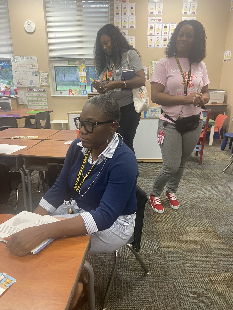 IveyLaneocps's tweet photo. Book study fun after school today 📚 #nevernotlearning
#teambelieve https://t.co/4I4LjKcxc4