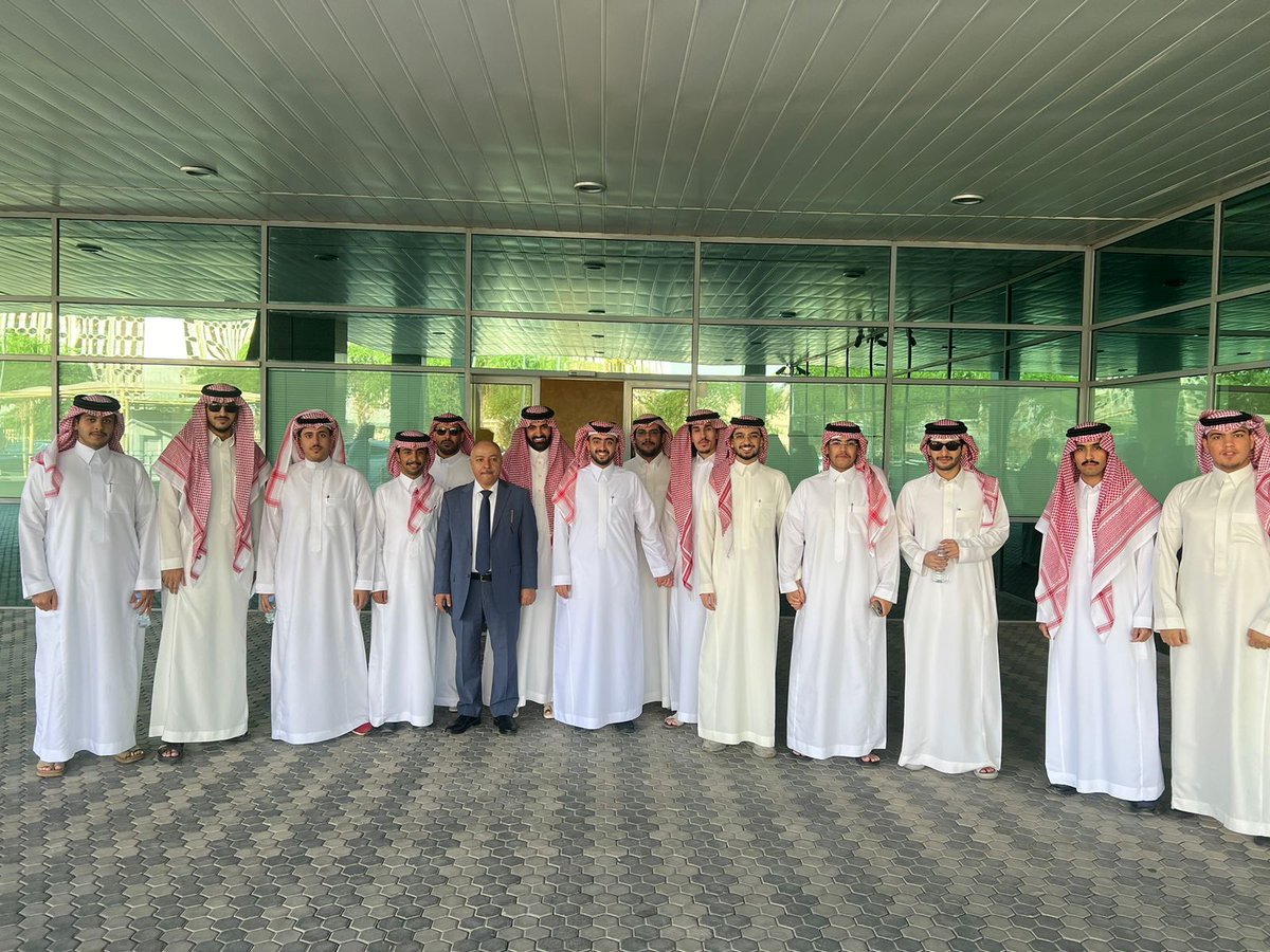 كلية الحقوق DAU tweet media