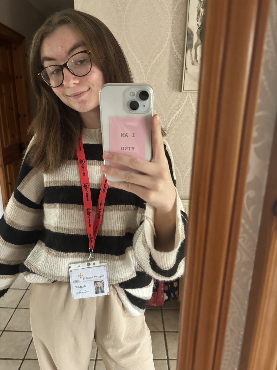 lucy_cadden's tweet photo. I had a day filled with doing things I #love today ๐ฅฐIncludingโฆ.
#Volunteering with @PFTweets
And then meeting with my bestie to go to our first ever #pilates class ๐งโโ๏ธ๐ฉท
And all while staying hydrated with the #ASMOSUSResource @LCreightonRN https://t.co/qpOYUOvu2w