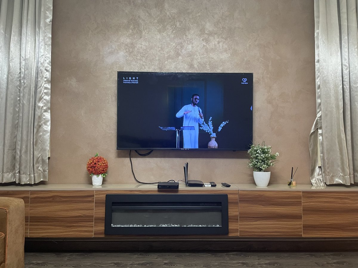 I’m a King and a Priest.

Tonight’s teaching with <a href="/SholaOkodugha/">Okodugha Olushola</a> was on another level🔥!

#21daysoflight #WeAreTheNew