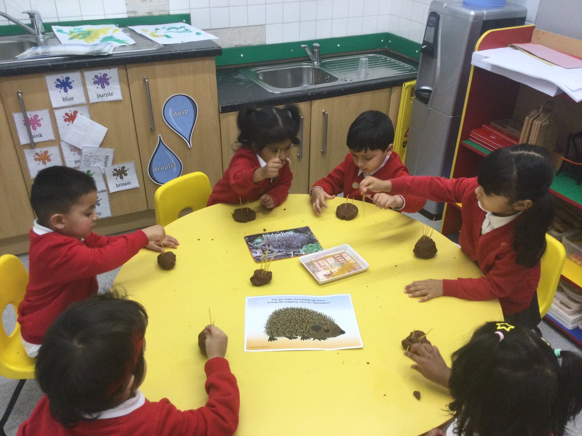 LeighPrimary's tweet photo. In Nursery this morning we all enjoyed making our own Autumn hedgehogs out of brown play dough. #EAD #PD #sharingresources #Autumnhedgehogs https://t.co/sNE9o2hXeB