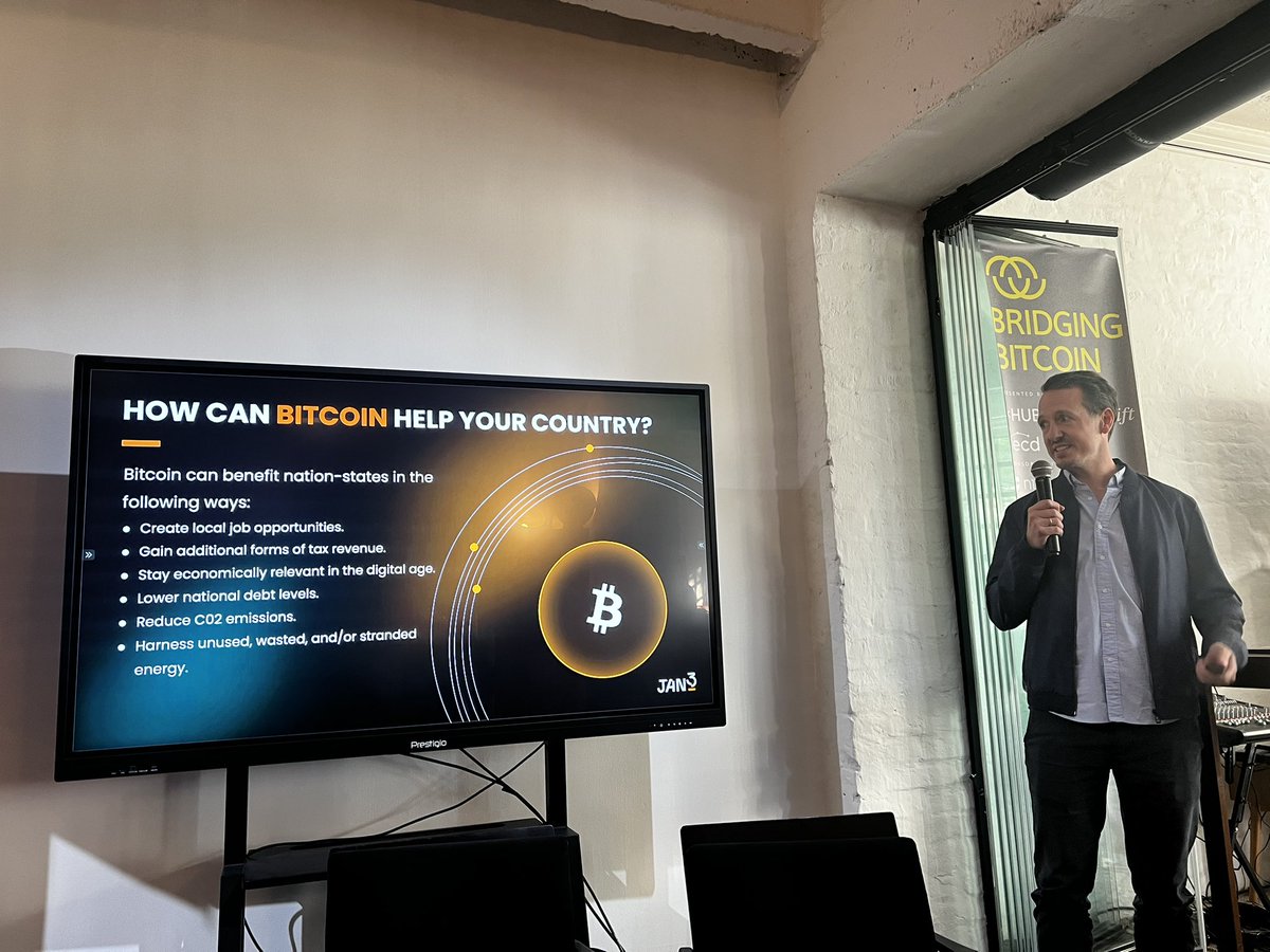 Pavlenex tweet media